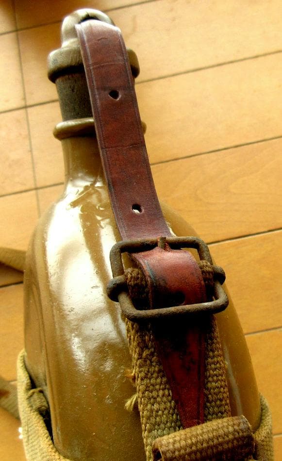 日本軍 陸軍下士官兵用 水筒 再塗装品