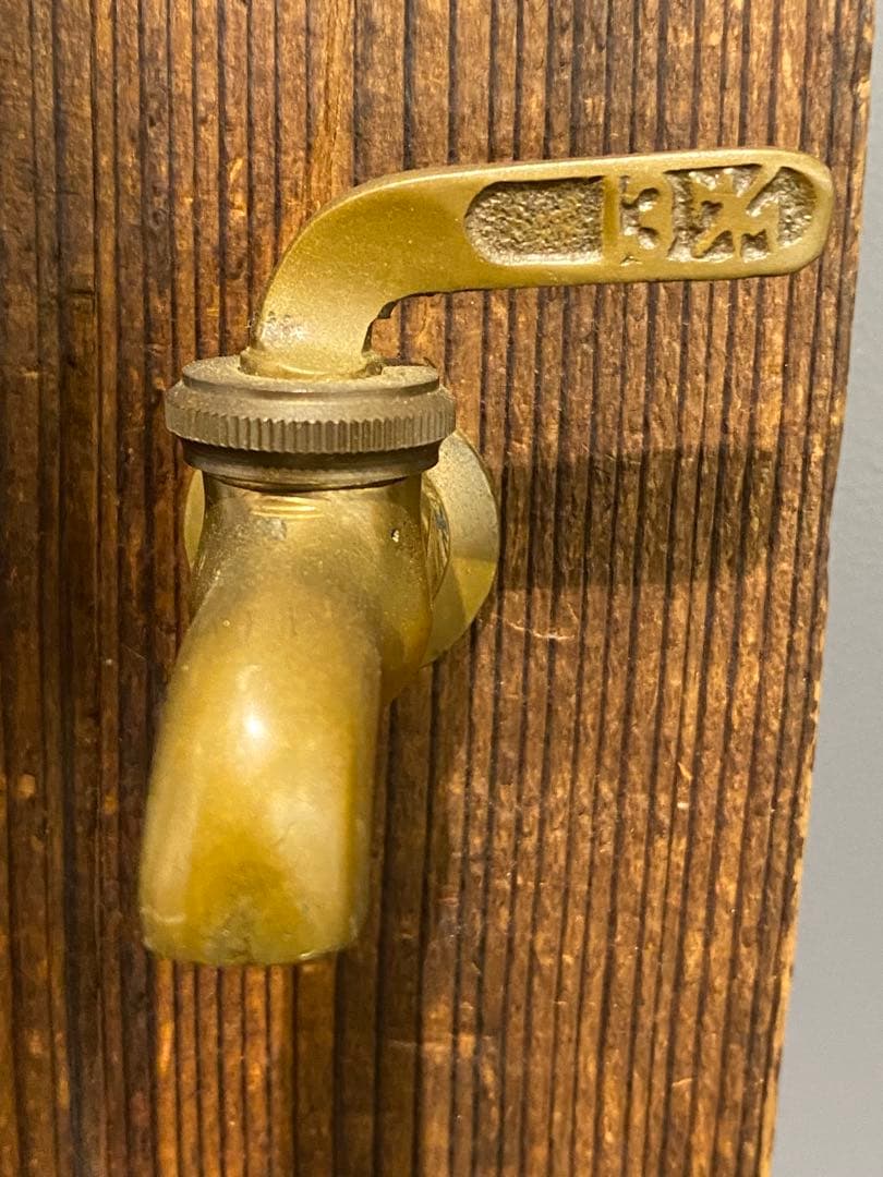 蛇口のオブジェ（アンティークを使った現代アート）