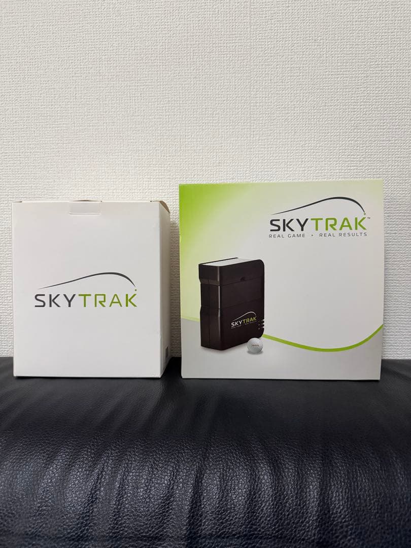 ゴルフ弾道計測器 スカイトラック(SKYTRACK)純正プロテクター付き