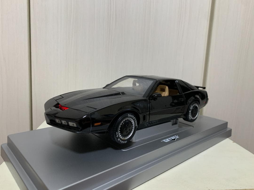 1/18 ナイトライダー K.I.T.T