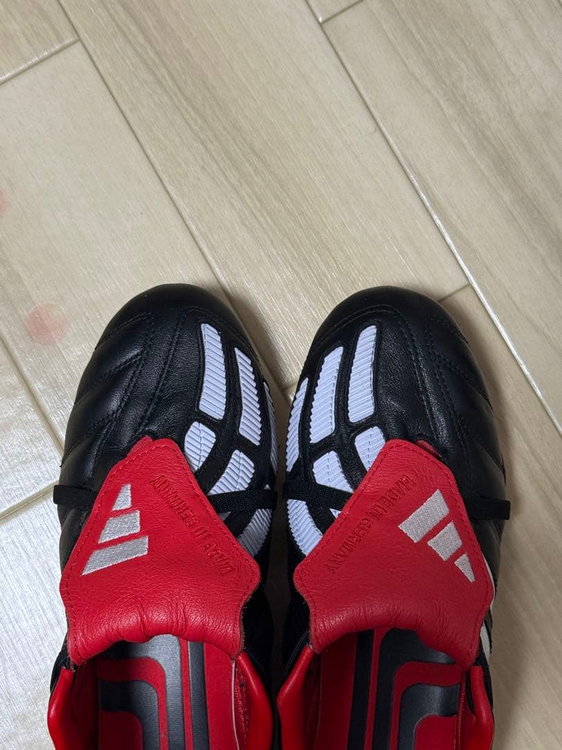 adidas プレデターマニア 復刻 ブラック/レッド