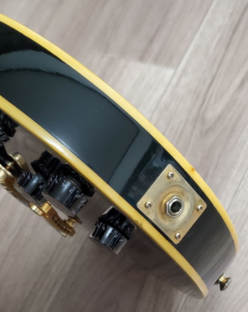 Maison　メイソン　レスポールカスタム　エレキギター　ストラップ付き