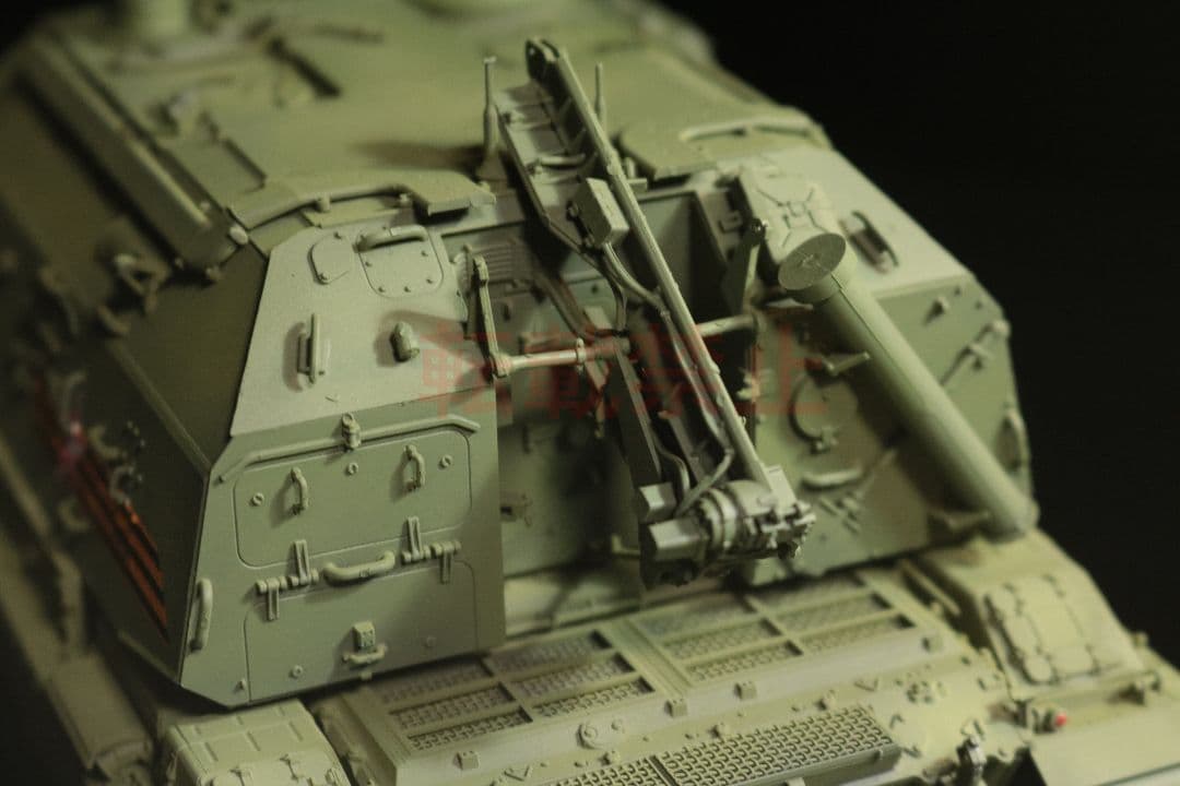 【完成品】 1/35 ロシア軍 2S19 ムスタS プラモデル ズベズダ