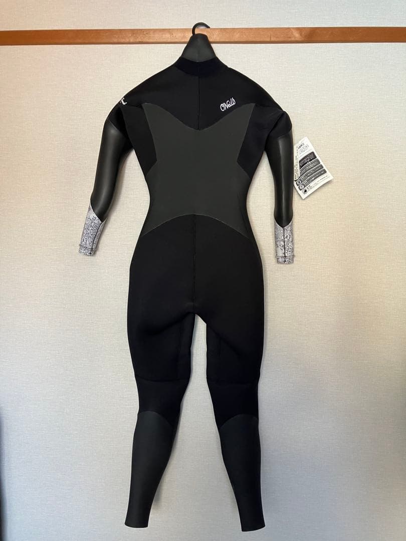 O'Neill ウェットスーツ　セミドライ女性モデル　Mサイズ　新品未使用