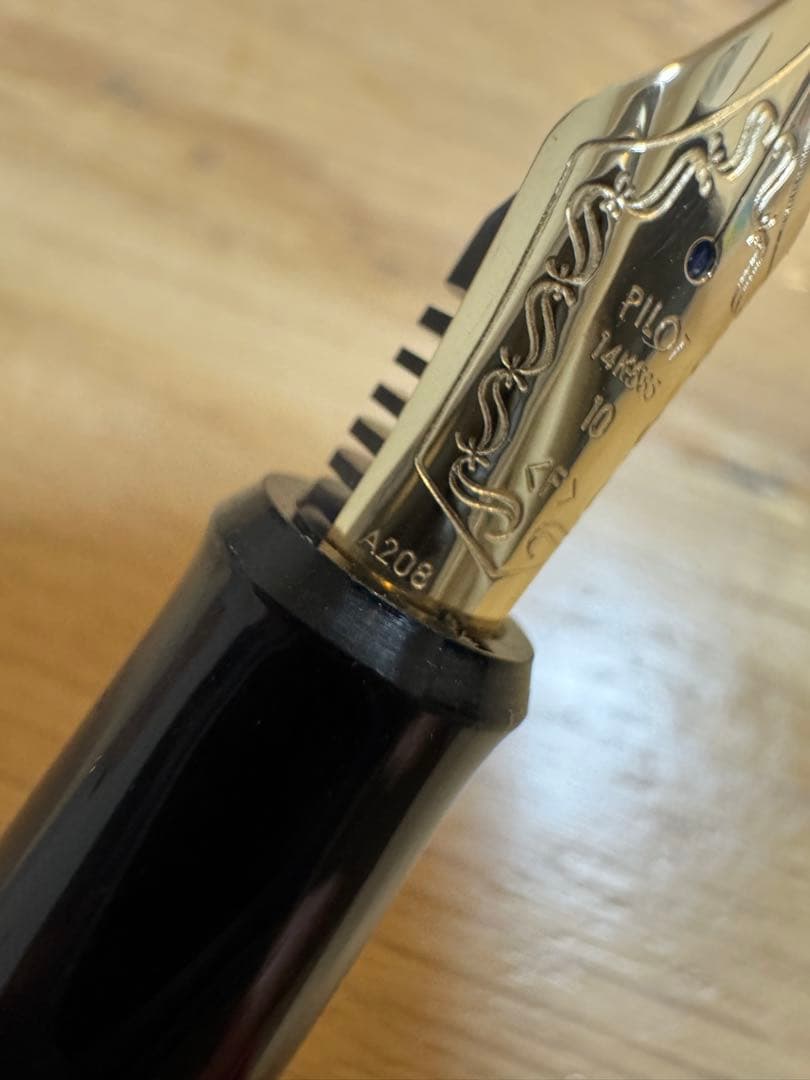 超希少 PILOT 津軽塗 万年筆 14K-585 F A208 朱色 文房具