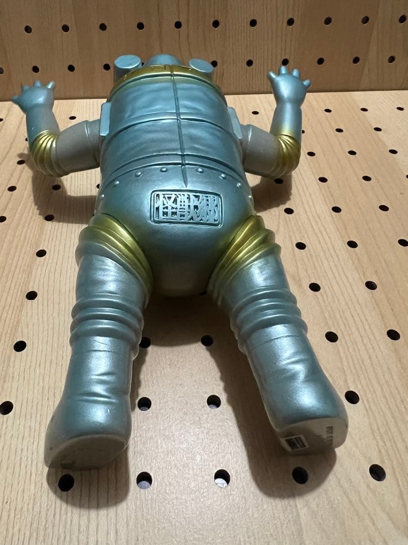 ソフビシリーズ　怪獣郷　セブンガー