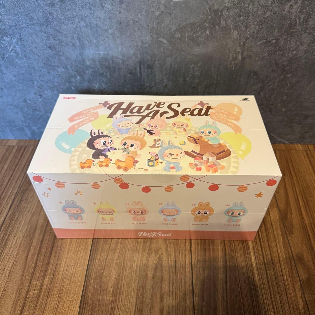 ポップマート ザ モンスターズ (ラブブ) ハブアシート ぬいぐるみ シリーズ