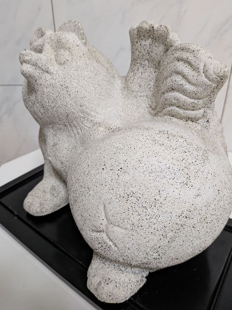 花崗岩（御影石）全長２４Ｘ横幅２３Ｘ高さ２４センチ重量１０キログラム超タヌキ置物