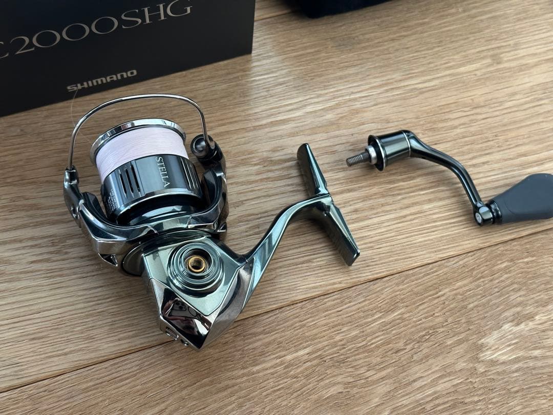 美品　シマノ　STELLA C2000SHG スピニングリール　22ステラ