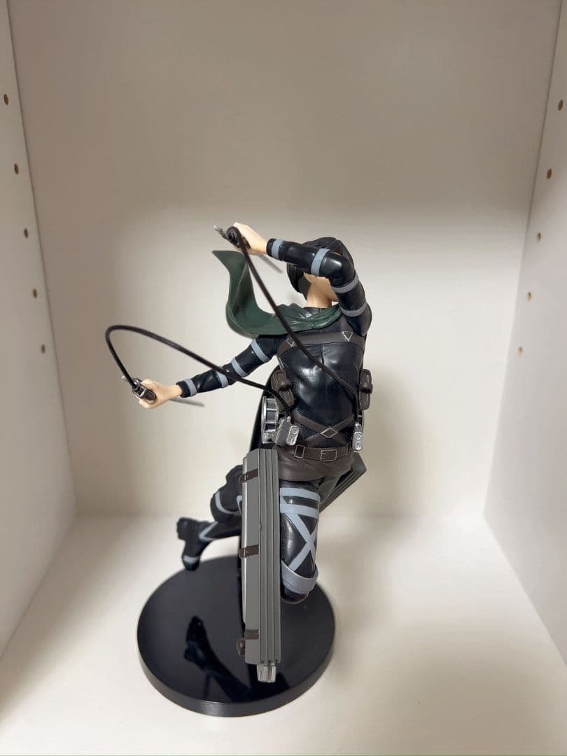 進撃の巨人 一番くじ〜自由を求めて〜エレン・イェーガー 巨人 Verリヴァイ兵長