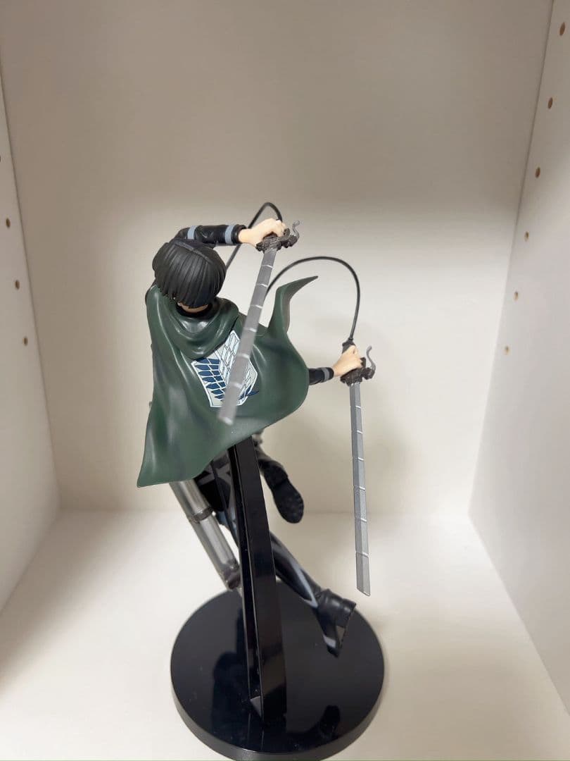 進撃の巨人 一番くじ〜自由を求めて〜エレン・イェーガー 巨人 Verリヴァイ兵長