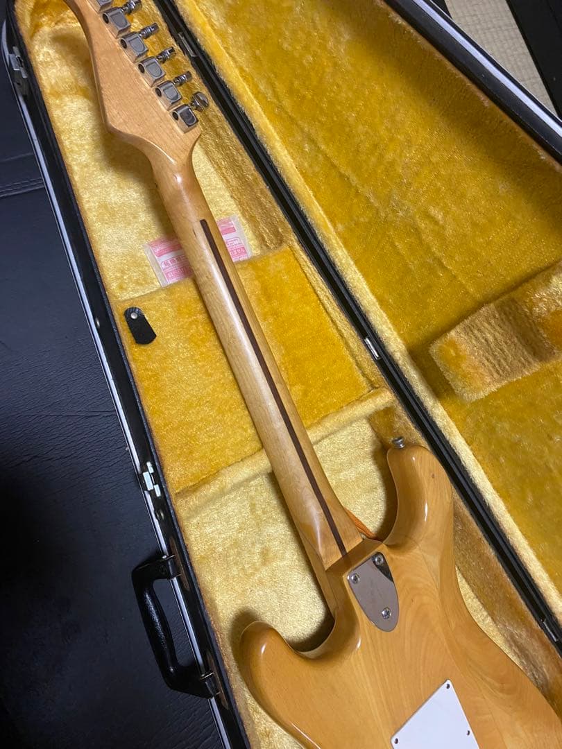 MusicMan風　エレキギター ナチュラルウッド ソフトケース付　ヴィンテージ