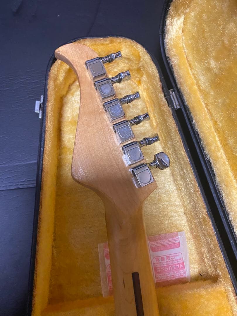 MusicMan風　エレキギター ナチュラルウッド ソフトケース付　ヴィンテージ