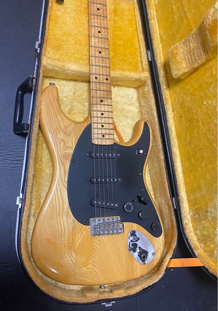 MusicMan風　エレキギター ナチュラルウッド ソフトケース付　ヴィンテージ