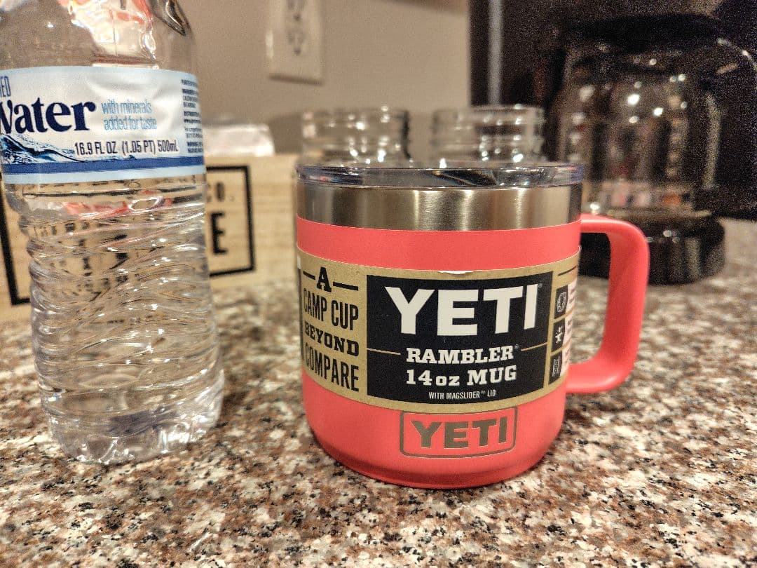 YETI Rambler 14 oz 　Tropical Pink　マグカップ