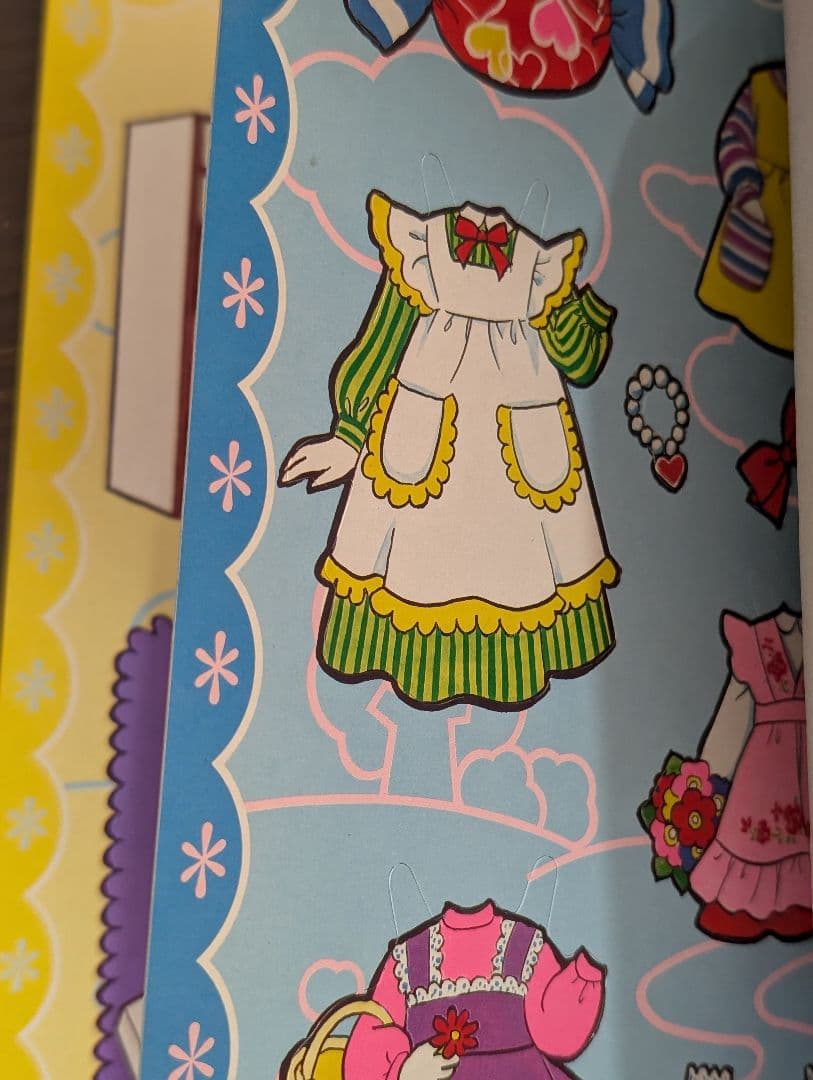 ショウワのきせかえ　飯塚玲子　チェリーフレンド　(未使用、昭和レトロ)です。