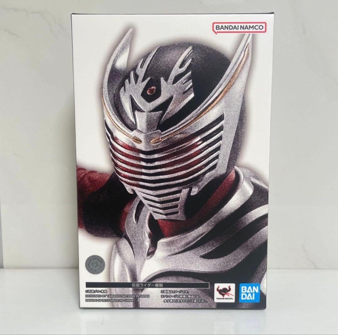 S.H.フィギュアーツ（真骨彫製法） 仮面ライダー龍騎 真骨彫　Figuarts