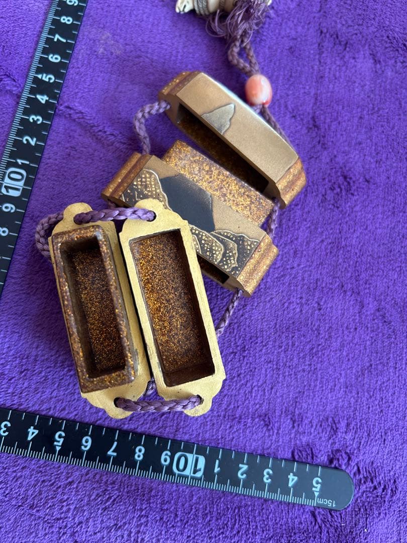 印籠 虎 絵柄 根付 二匹の鼠 縁起物 薬入れ 小物入れ