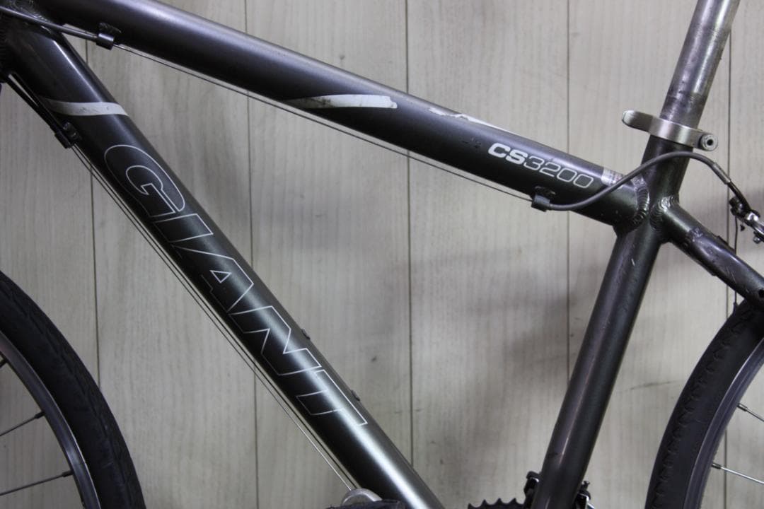 GIANT CS-3200 700C アルミ 21速 430mm クロスバイク