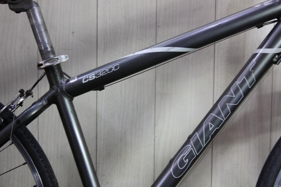 GIANT CS-3200 700C アルミ 21速 430mm クロスバイク