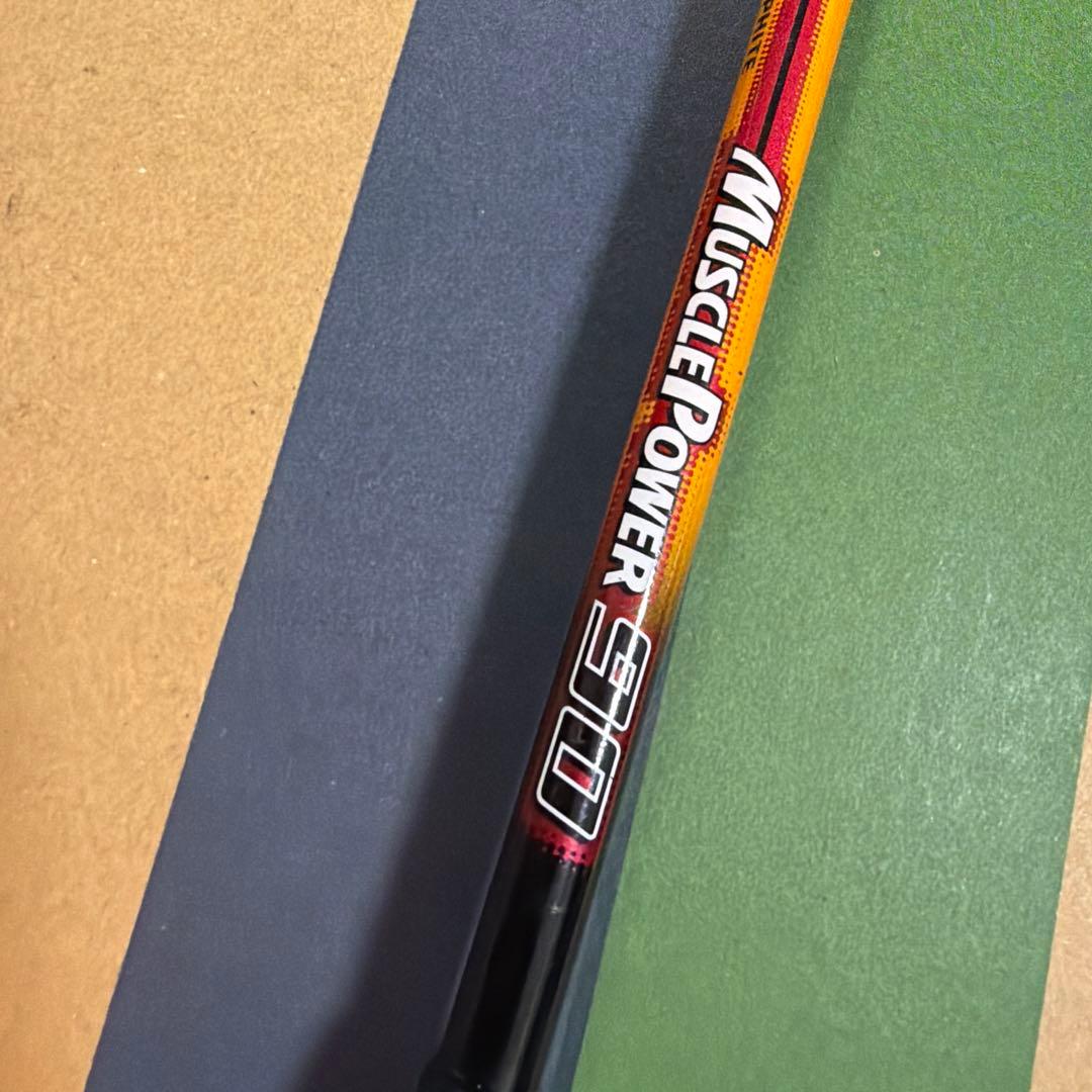 YONEX Muscle Power 30 バドミントンラケット