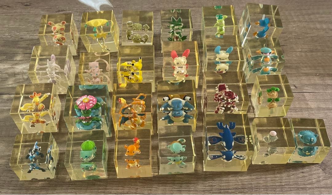 日*1様 ポケモン　クリアキューブ　フィギュア