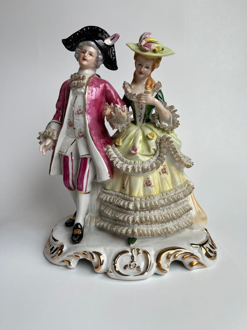 【磁器製アンティーク人形】 昭和から語りかけるセト・ノベルティ