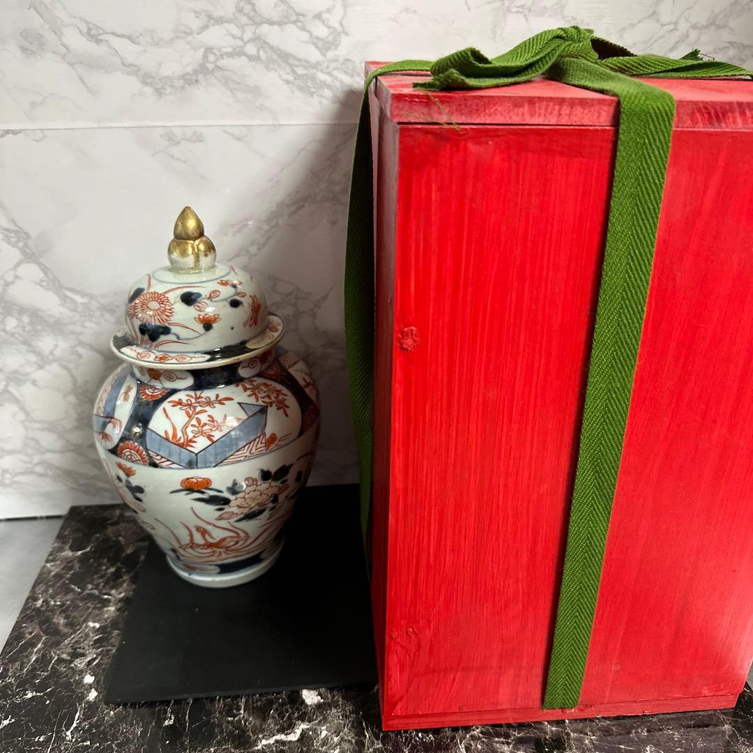 江戸元禄、古伊万里、金彩、色絵沈香壺、箱付き。