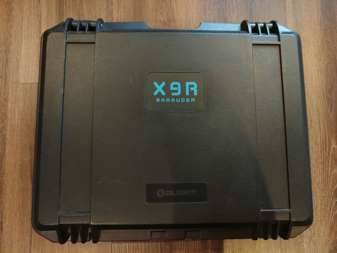 オーライト X9R MARAUDER OLIGHT