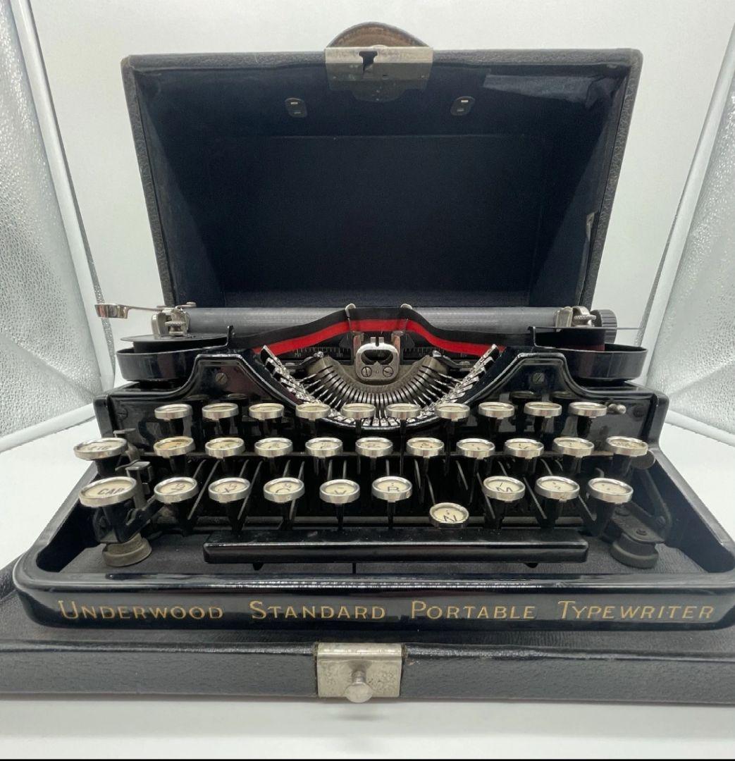 ヴァイオレット　エヴァーガーデンUnderwoodのタイプライター