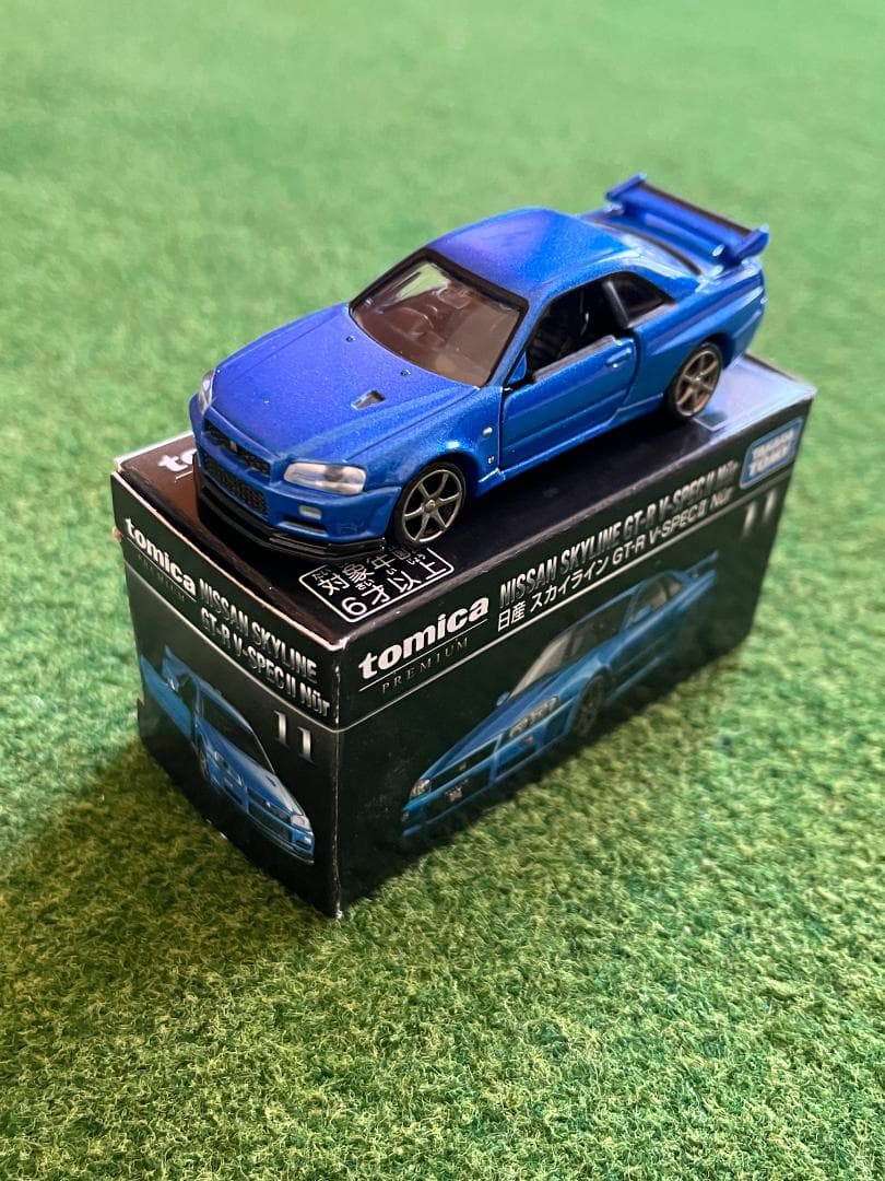 トミカプレミアム　日産スカイライン　11台