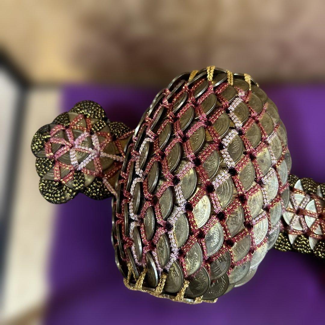 5円玉で作製された打ち出の小槌　ケース付き