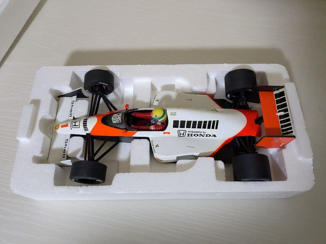 F1 アイルトン・セナ 1/18 マクラーレン MP4/5 1989年