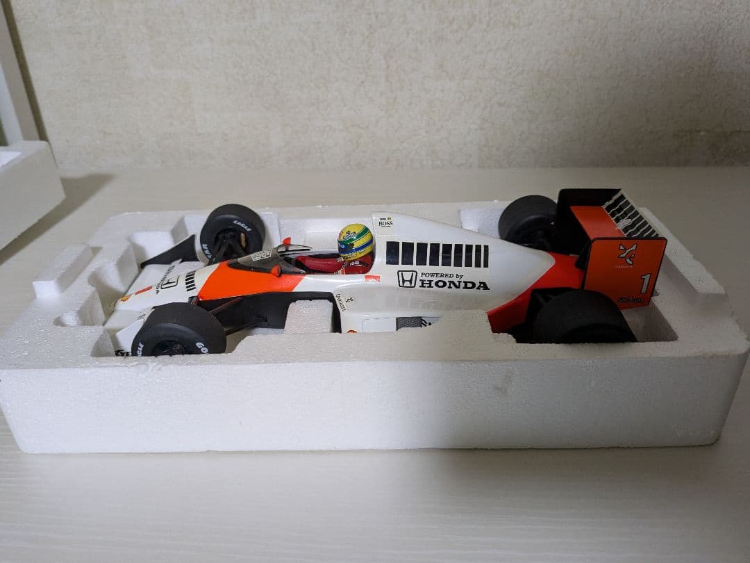 F1 アイルトン・セナ 1/18 マクラーレン MP4/5 1989年