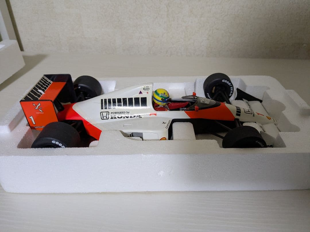 F1 アイルトン・セナ 1/18 マクラーレン MP4/5 1989年