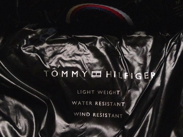 L日本サイズ位トミーヒルフィガーUSA限定ダウンジャケット マットブラック×カモ