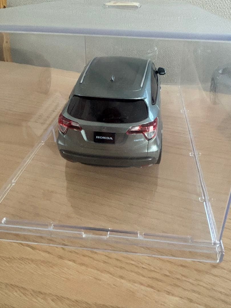 HONDA ホンダ ヴェゼル 模型　シルバー ディーラー非売品　ミニカー