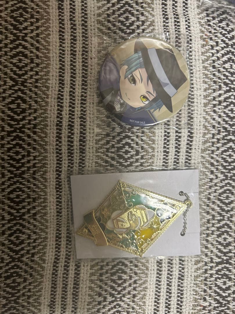 ツイステッドワンダーランド　ジェイド　ねんどろいど(缶バッジ付)(箱少し痛み有)