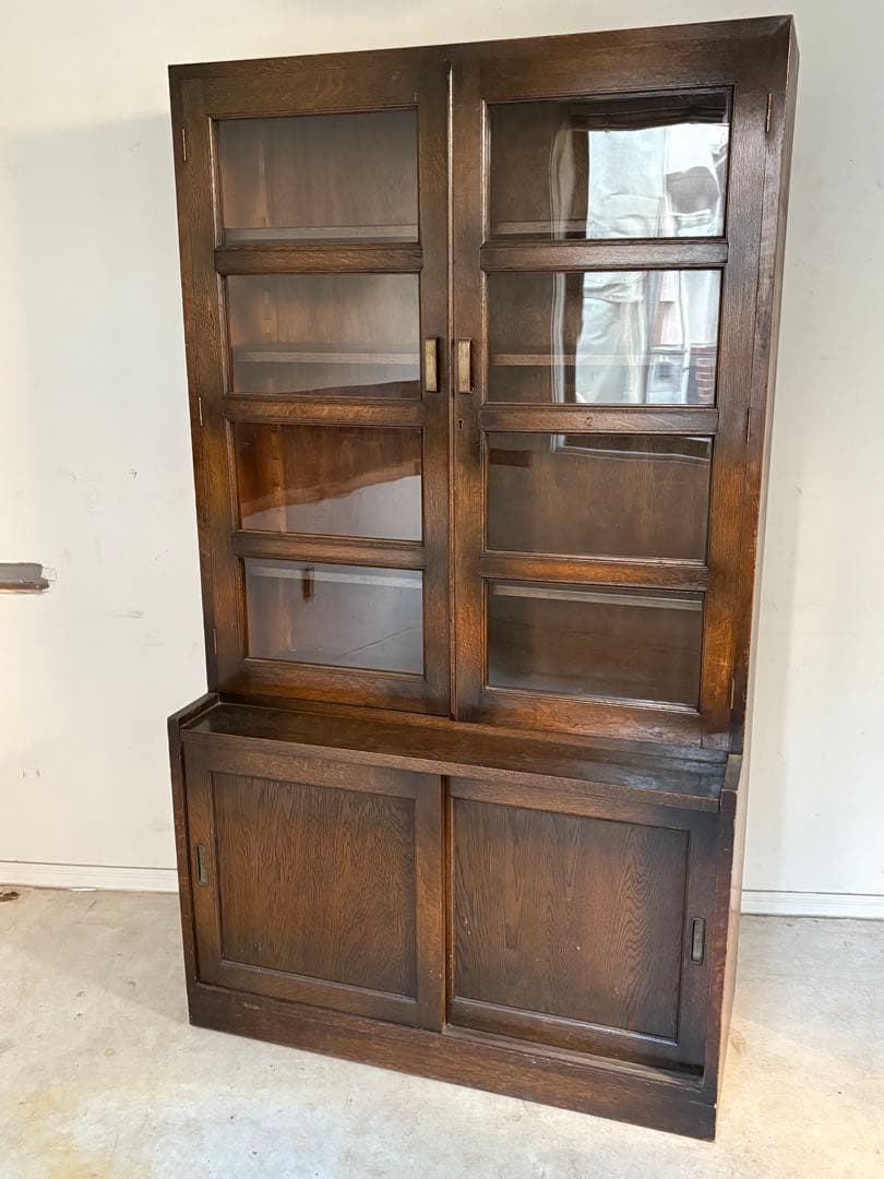 木製キャビネット ダークブラウン ガラス扉 本棚 アンティーク