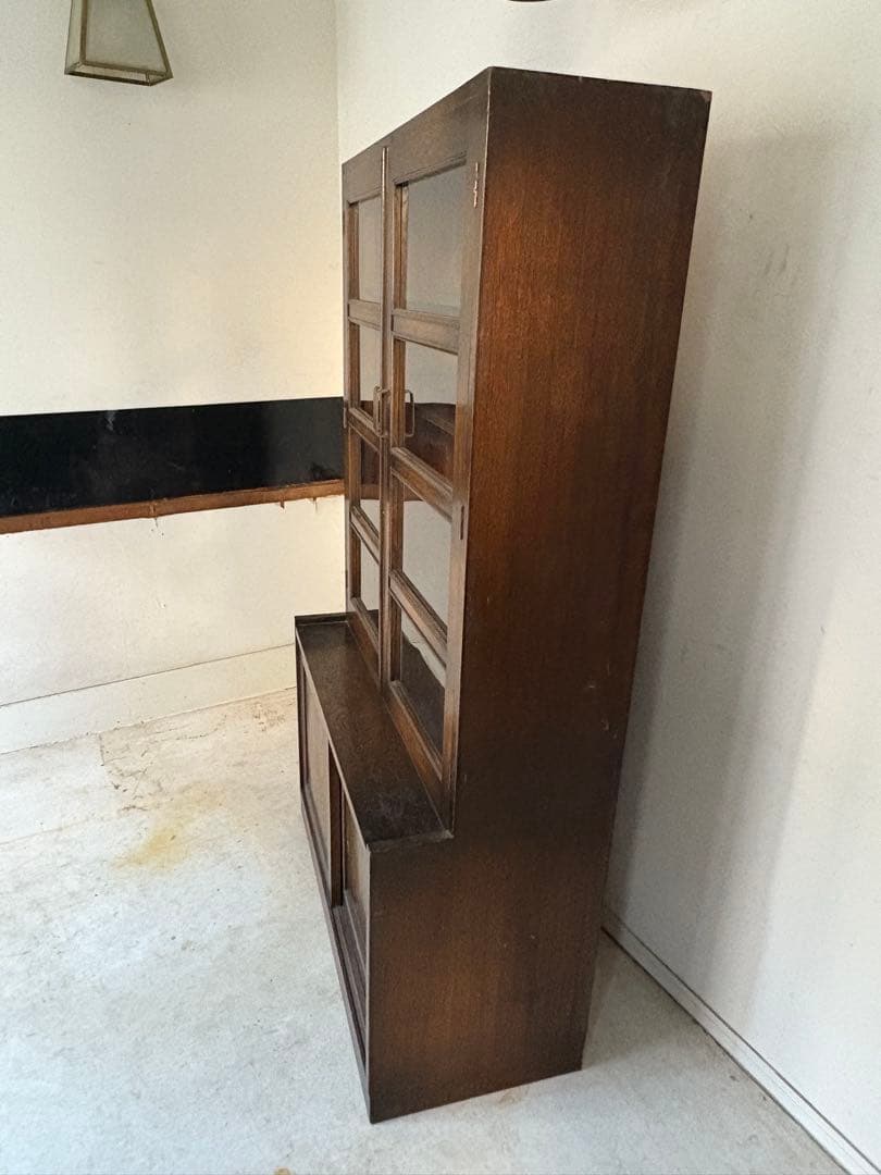 木製キャビネット ダークブラウン ガラス扉 本棚 アンティーク
