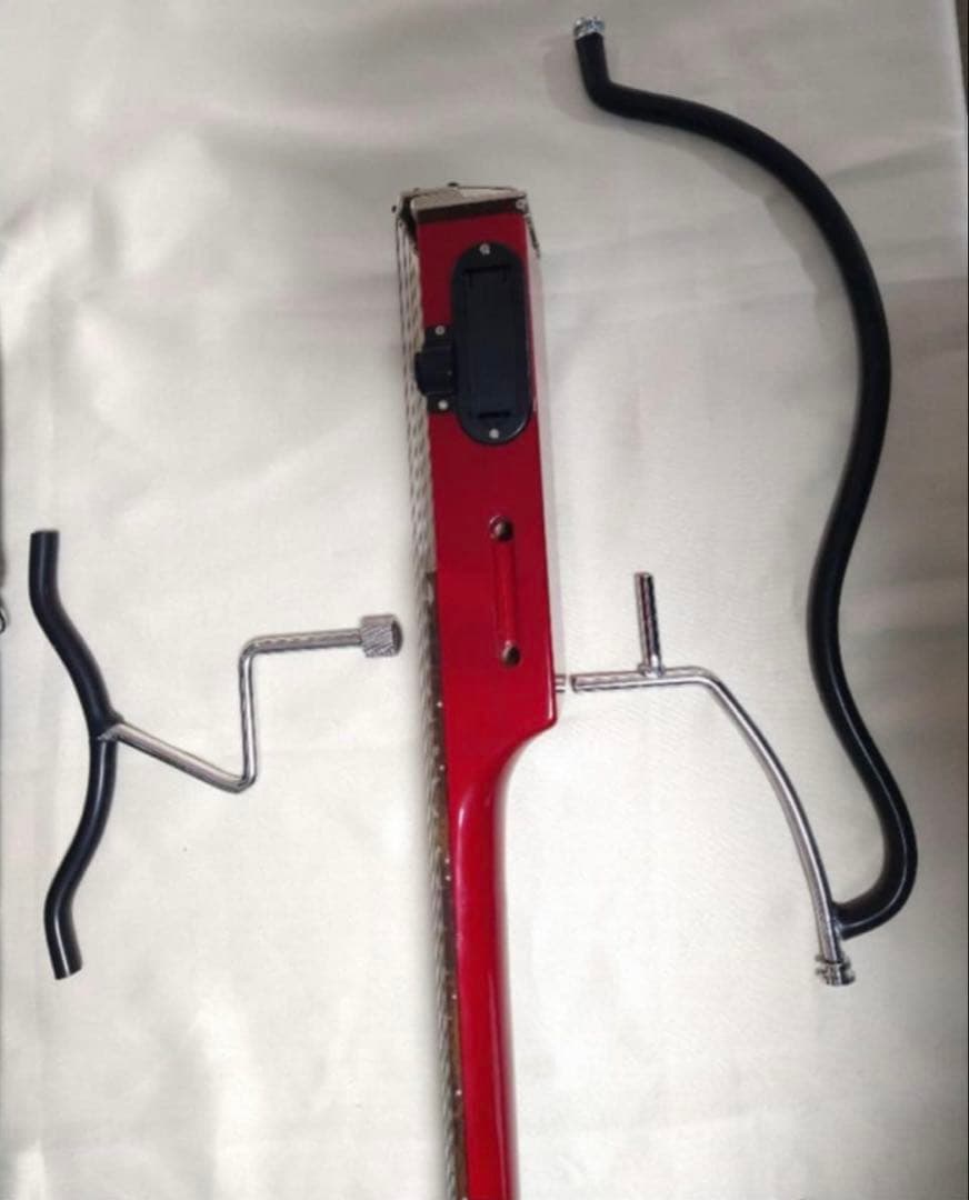 新品トラベルエレキギター