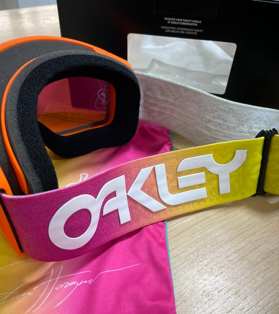 OAKLEY オークリー　スノーゴーグル　フライトトラッカーXL限定新品未使用品