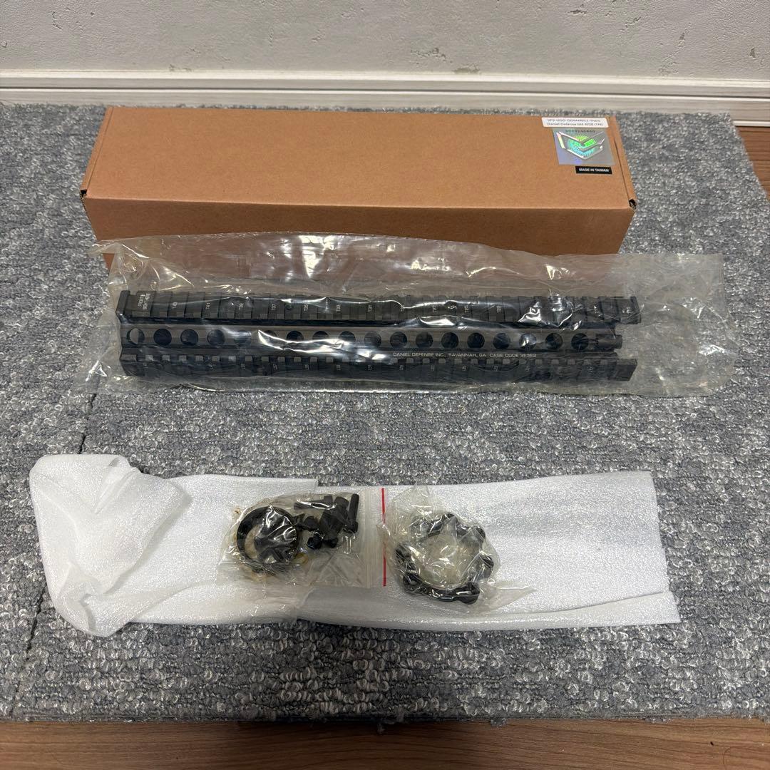 Daniel Defense M4 RIS II ハンドガード