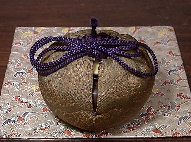 京焼・清水焼　橋本永豊 作「さが」茶入　２点　無傷　仕覆　箱保護　保証。