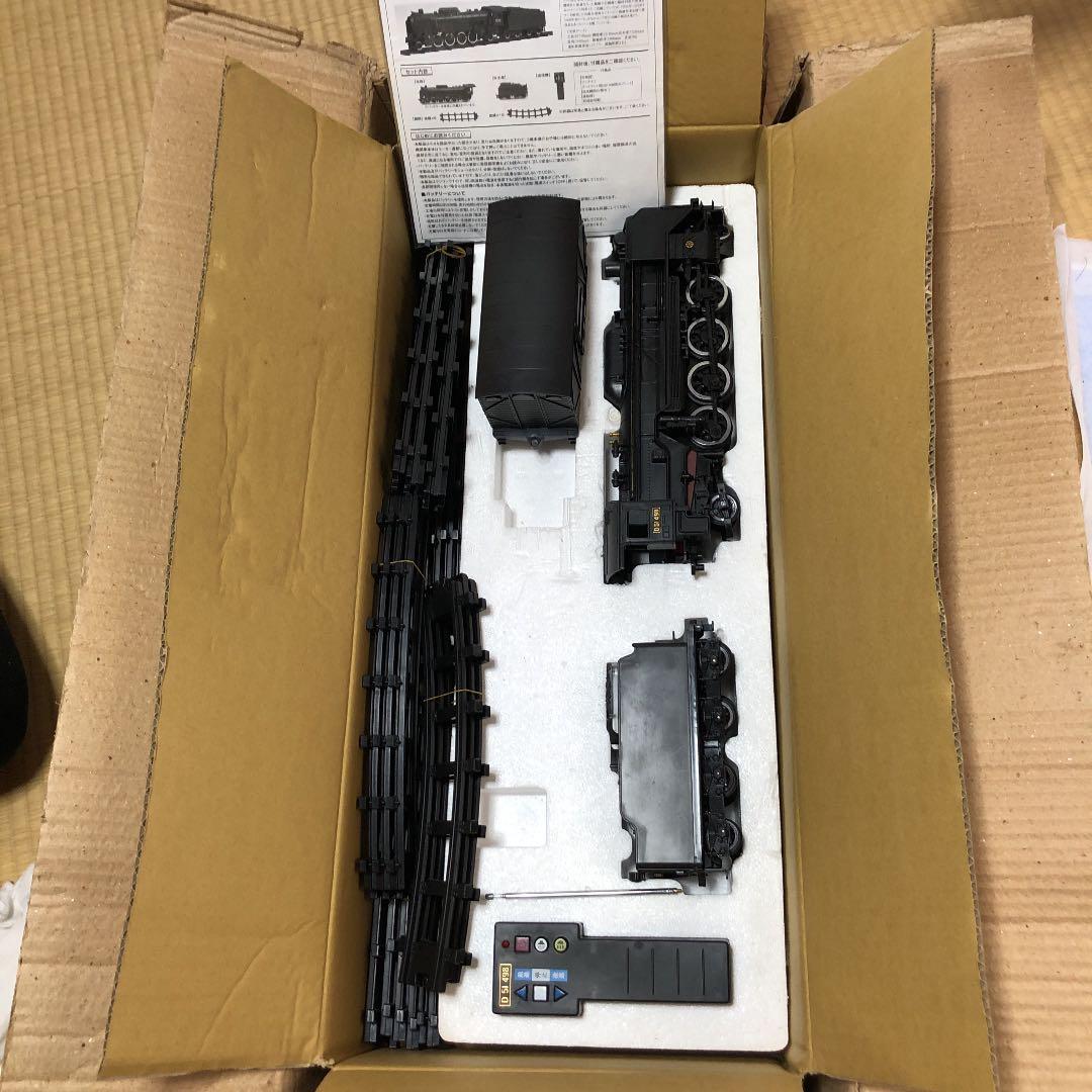 蒸気機関車のラジコンです　新品だと4万ぐらいするのでお手頃です。