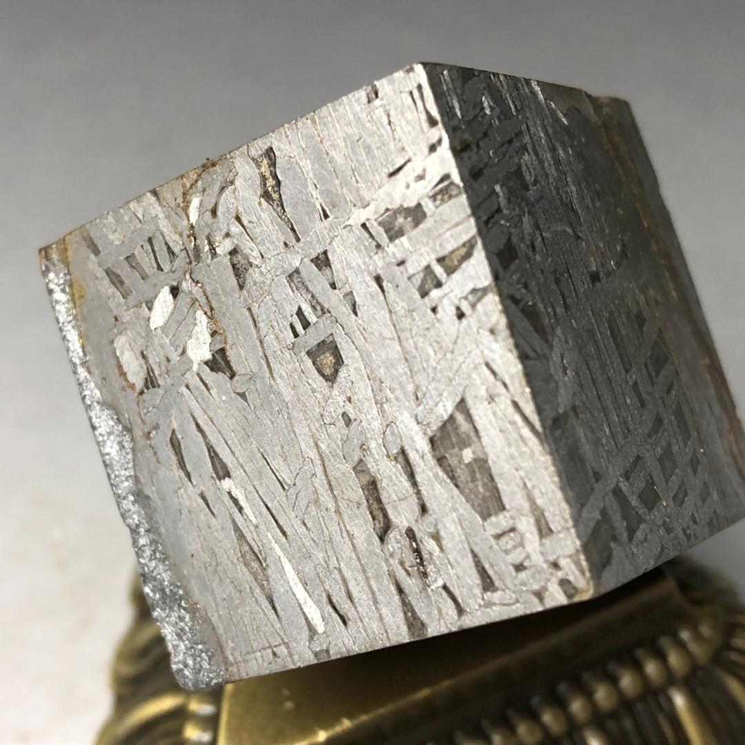 草薙真　アルタイ隕石　メテオライト 立方体　 鉄隕石　重さ199ｇ