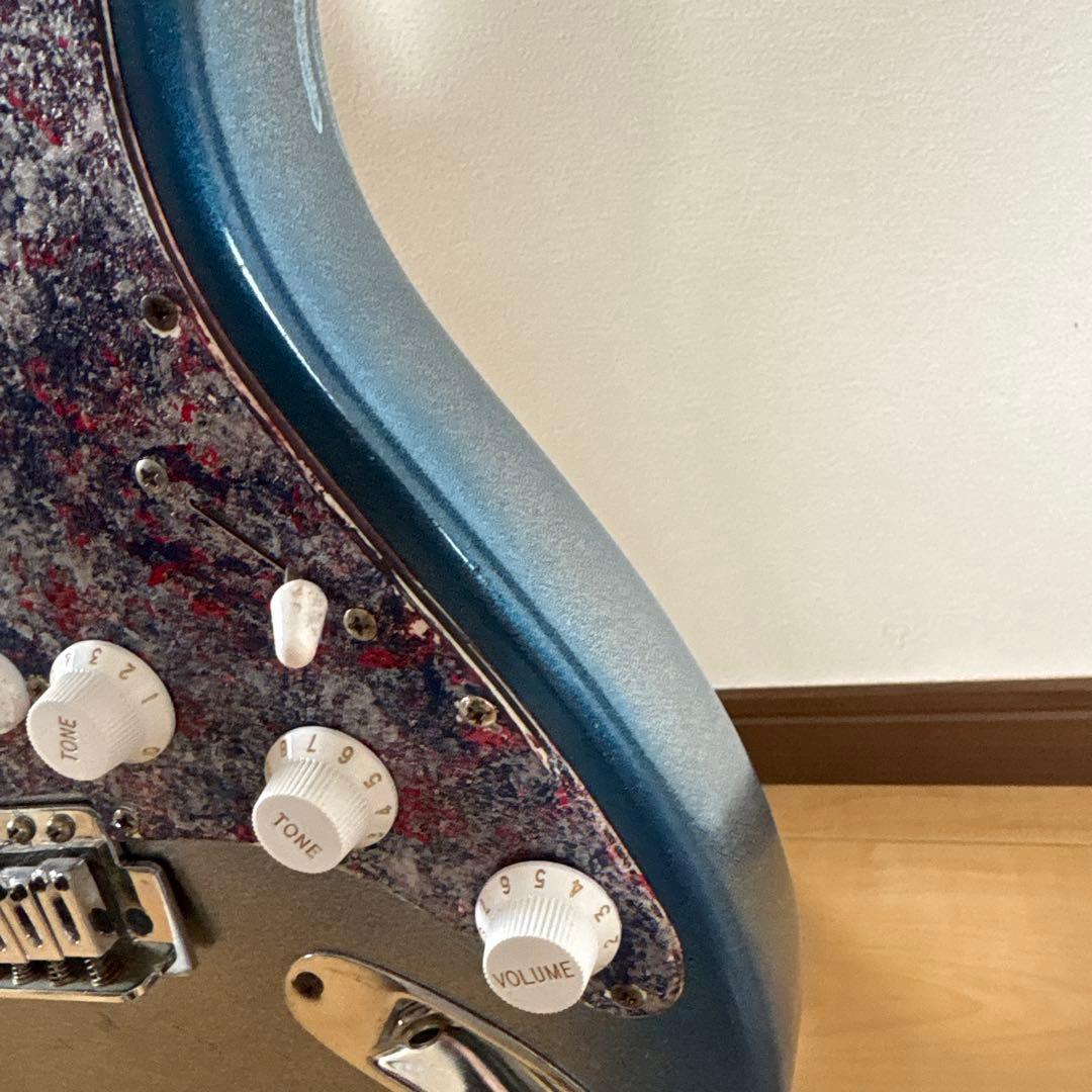 ストラトキャスタータイプ ジャパンビンテージギターになります。