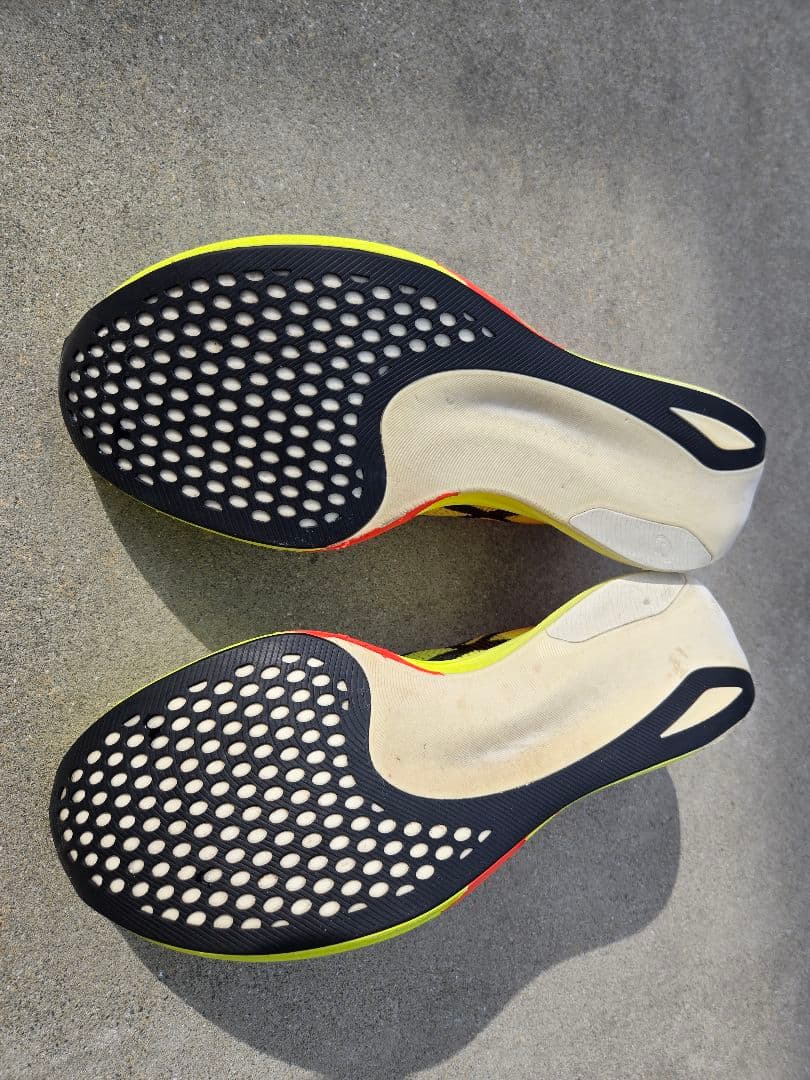 ASICS メタスピードエッジパリ