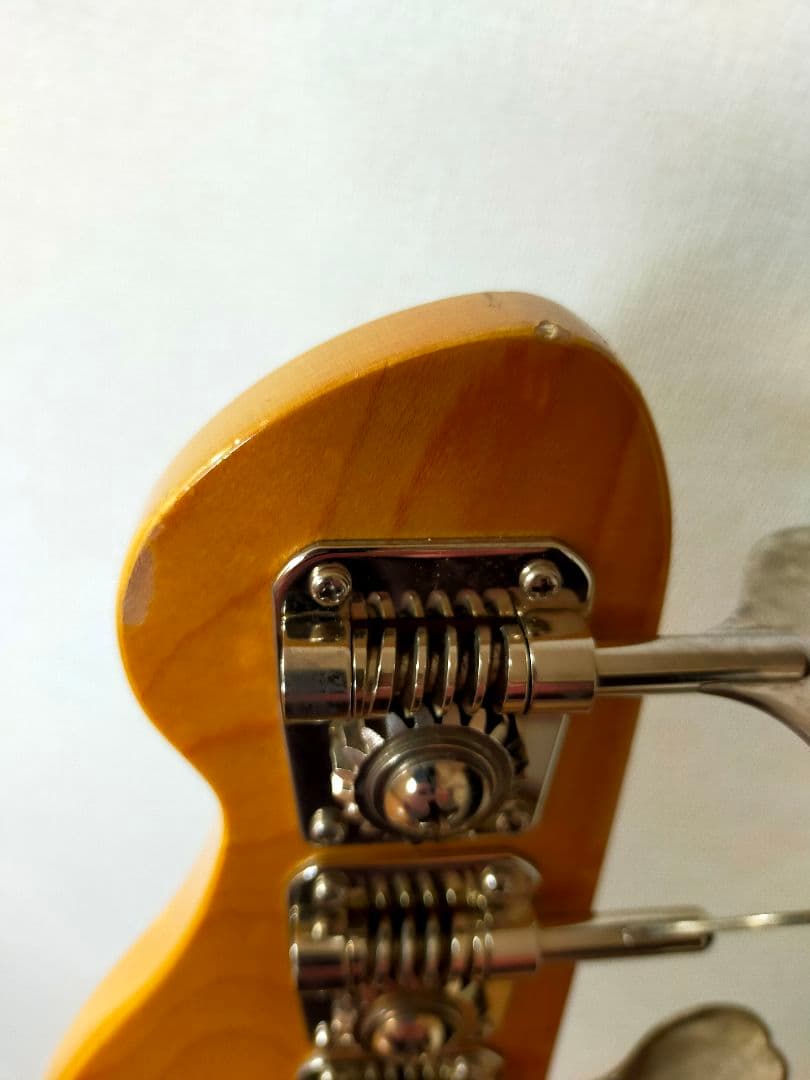 Tokai Hard Puncher エレキベース アイボリー　PB40