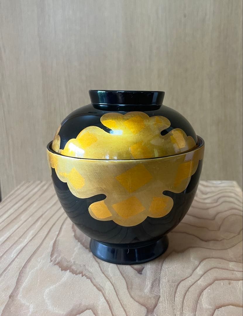 漆器椀 16個セット とフタのみ1個　金色の雲模様